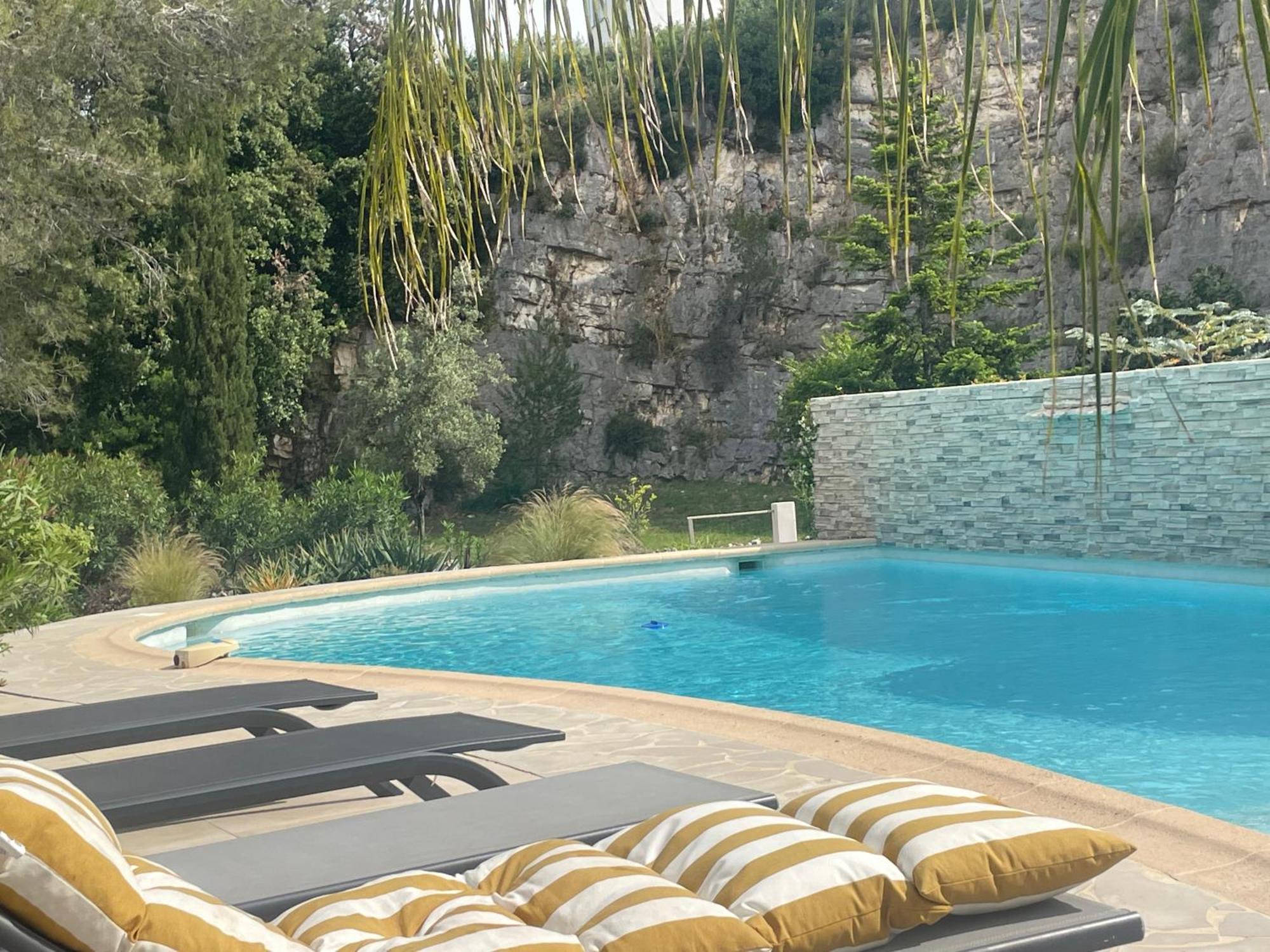 La Villa Des Carriers- Maison Avec Piscine Proche Mer Roquefort Les Pins Bagian luar foto